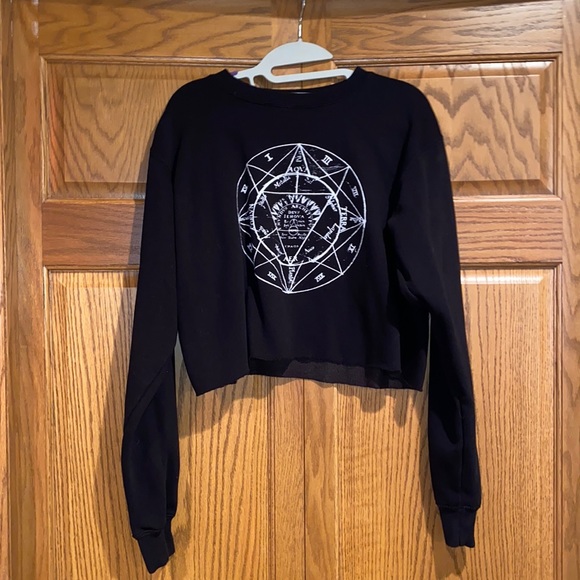 Cropped Zodiac Black Sweatshirt - Picture 1 of 1